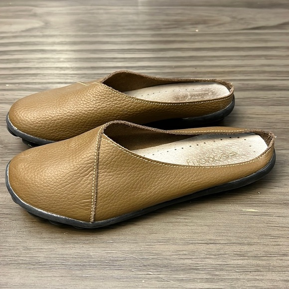 SOCOFY LEATHER SLIP ON FLATS/SLIDES 38=7 - Picture 2 of 16